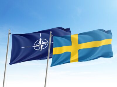 Flaggor: Nato och Sverige