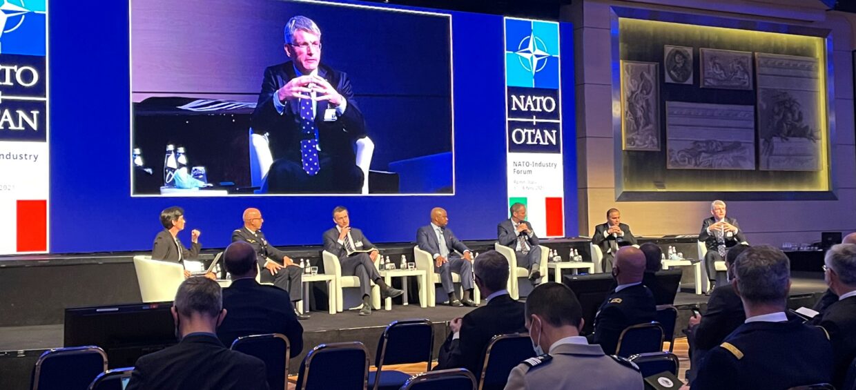 Bild: Erik Ekudden, Eriksson, på Nato Industry Forum i Rom
